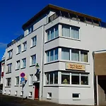 Neptuns Ankerplatz & Zur Seerobbe Отель 3*