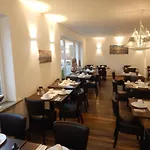 Neptuns Ankerplatz & Zur Seerobbe Отель