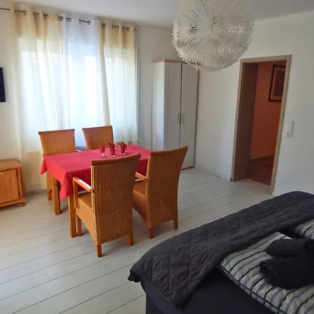 Neptuns Ankerplatz & Zur Seerobbe Κουξχάφεν