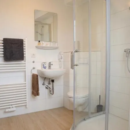 Hotel Neptuns Ankerplatz & Zur Seerobbe 호텔 3*