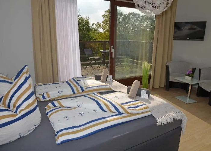 Neptuns Ankerplatz & Zur Seerobbe Отель