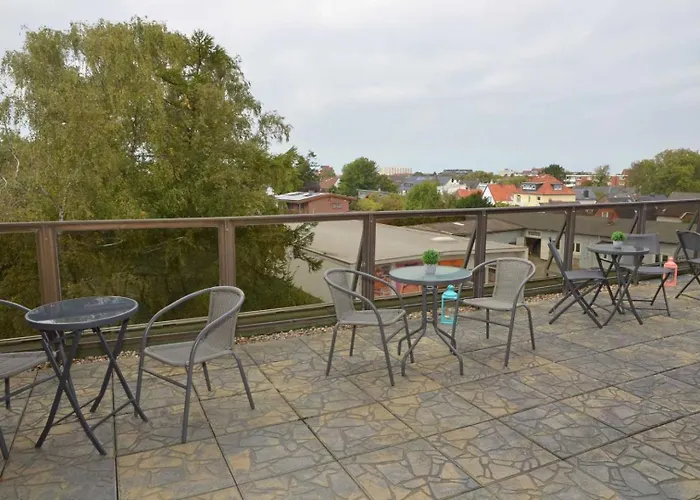 Отель Neptuns Ankerplatz & Zur Seerobbe Куксхафен