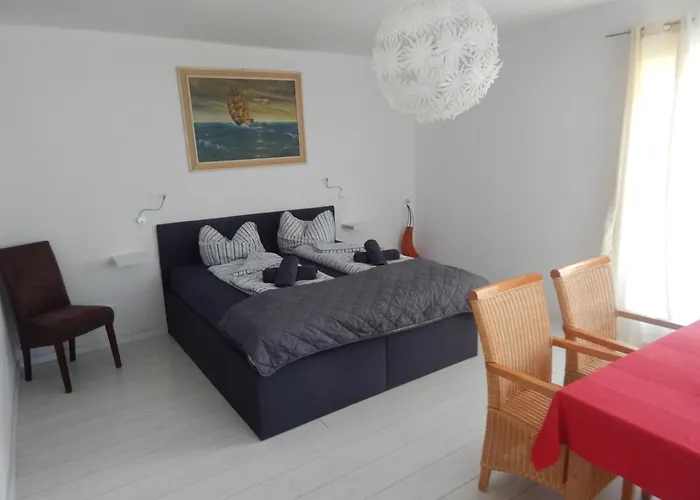 Neptuns Ankerplatz & Zur Seerobbe Отель