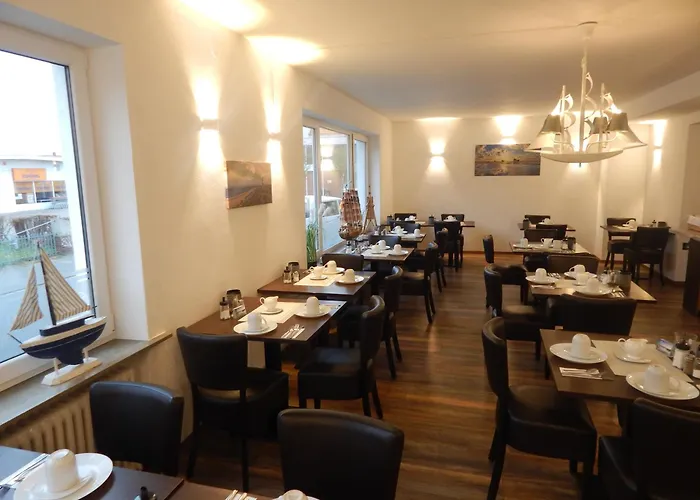 Neptuns Ankerplatz & Zur Seerobbe Отель